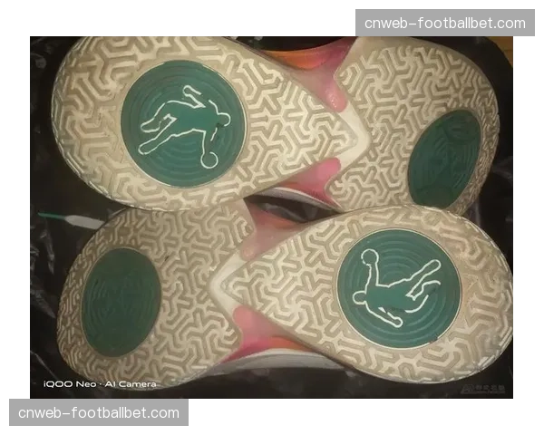 篮球鞋二手交易市场持续火热，限量款与球员版价格飙升