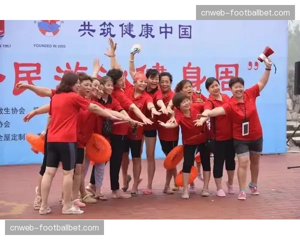 “全民游泳周”在德国启动，聚焦中年人群心血管健康